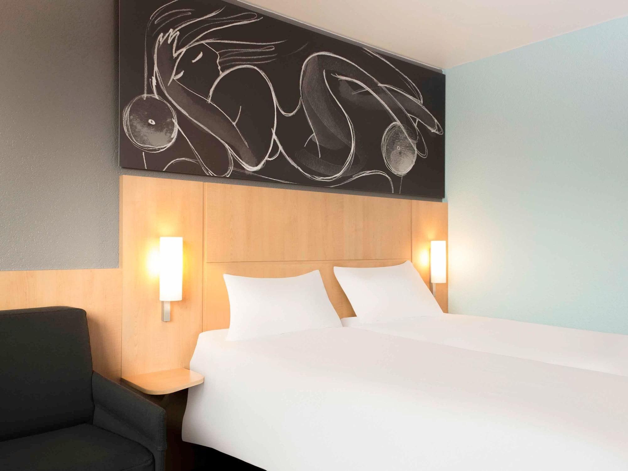 Ibis 3 Lacs Neuchatel Thielle Exteriör bild