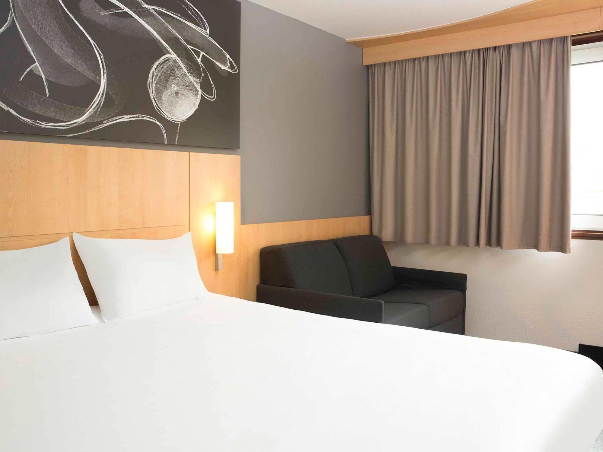 Ibis 3 Lacs Neuchatel Thielle Exteriör bild
